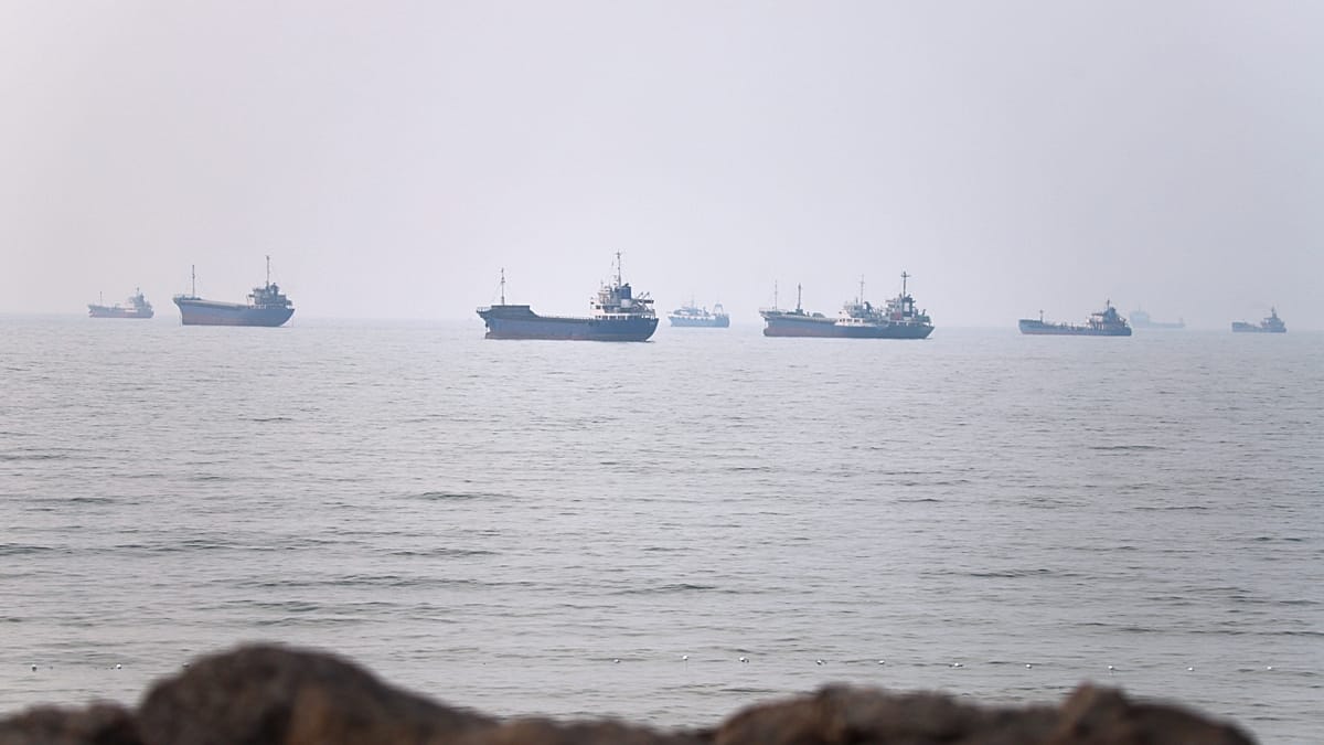 Strait of Hormuz Tensions: Why Luxury Brands and Design Markets Are Watching Closely