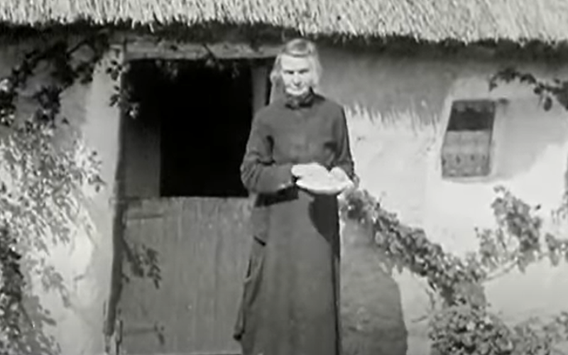 Glimpses of Erin Travel Film Archives