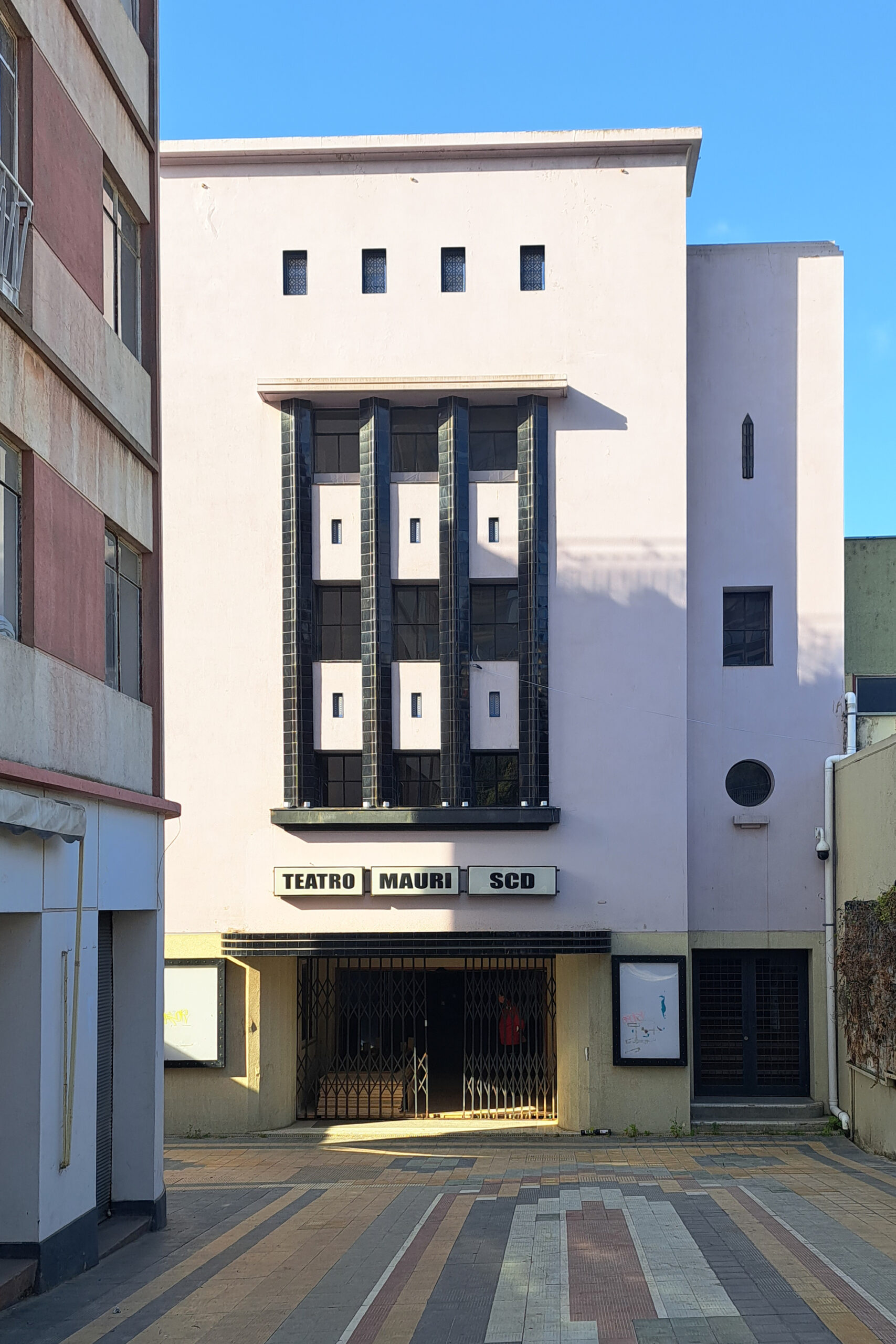 Architecture News: Teatro Mauri Restoration Revives a Modernist Icon in Valparaíso
